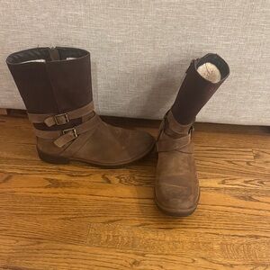 UGG Chestnut Leather Winter Boots with Dual Straps